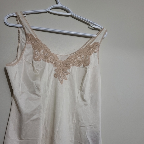 Vintage  retro Sleepwear peachy cream in size F/44 - Picture 4 of 13